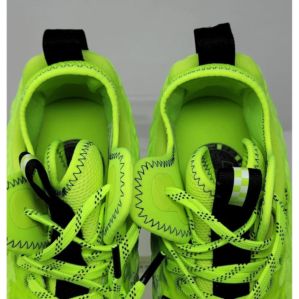 Under Armour Men's Spotlight Clone MC LE Football Cleats 3026336- 300 Size 13